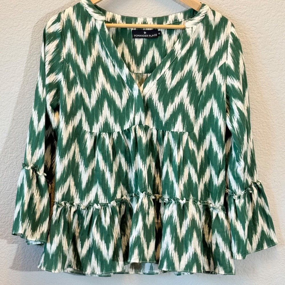 Pomander Place Ikat Peplum Top Women XS Green Bell Sleeve V Neck Boho Top Resort